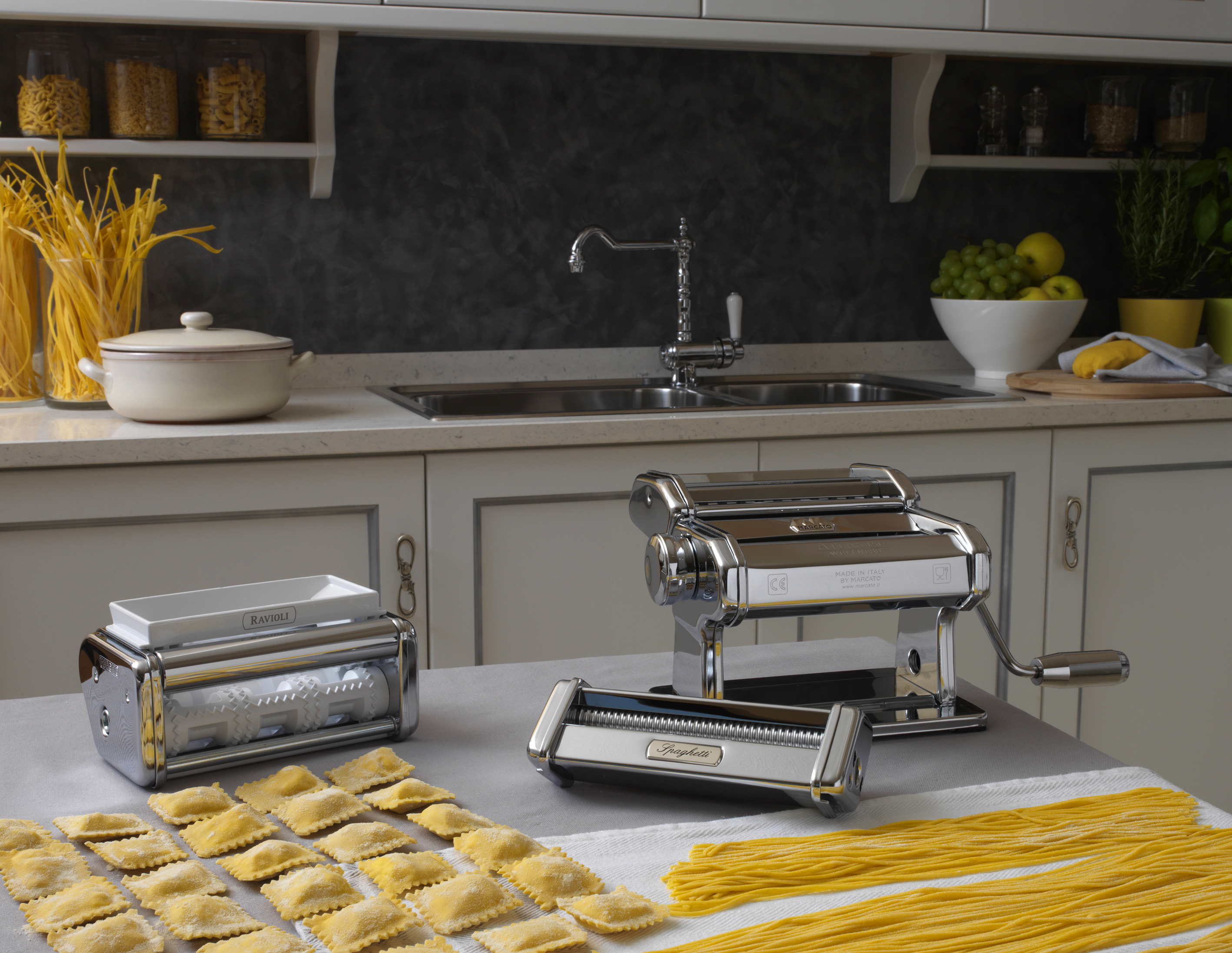  Marcato Atlas 150 Design - Pasta Machine, AT-150-DES : Home &  Kitchen